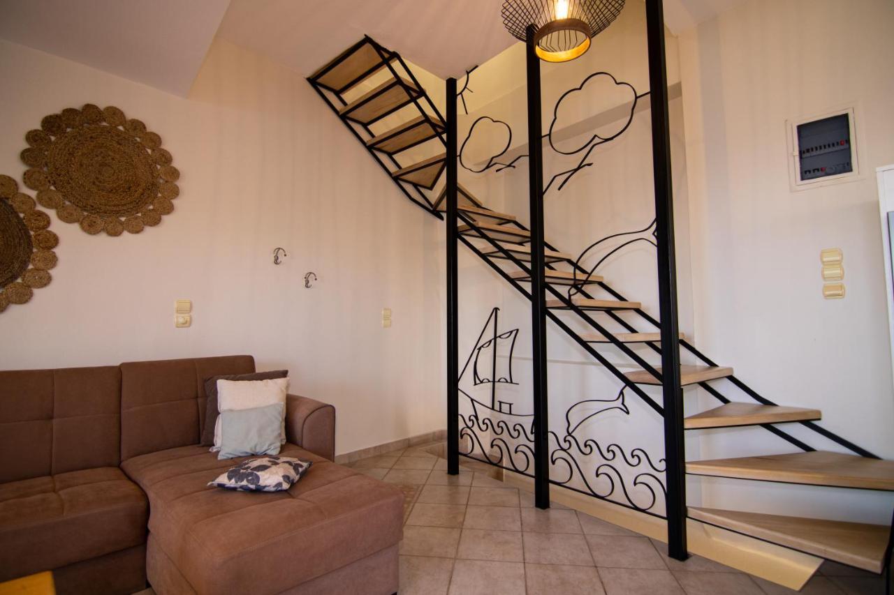 The Island House - Family Size Apt - Overlooking The Aegean - 3 Steps From The Beach モコロス エクステリア 写真